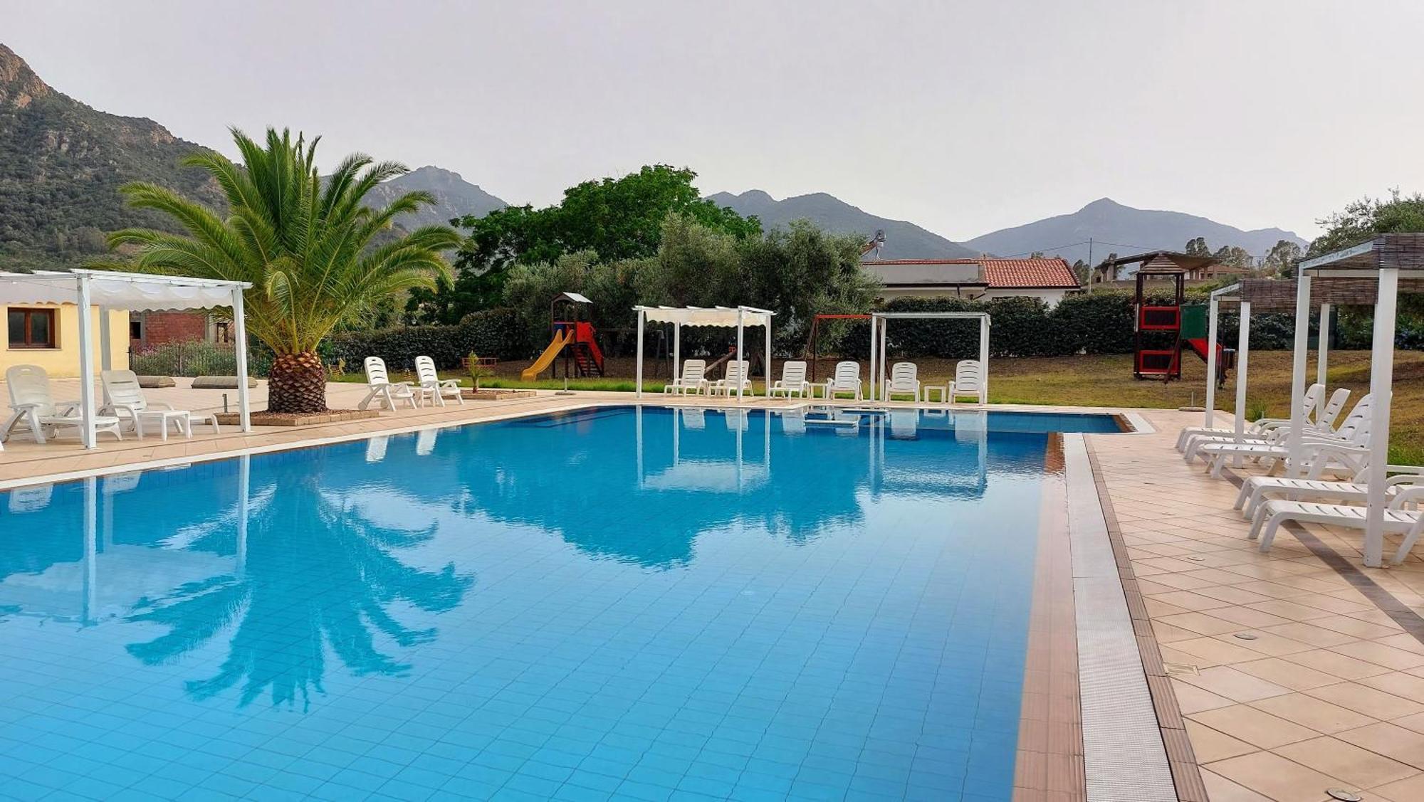 Hotel Cardedu Ngoại thất bức ảnh
