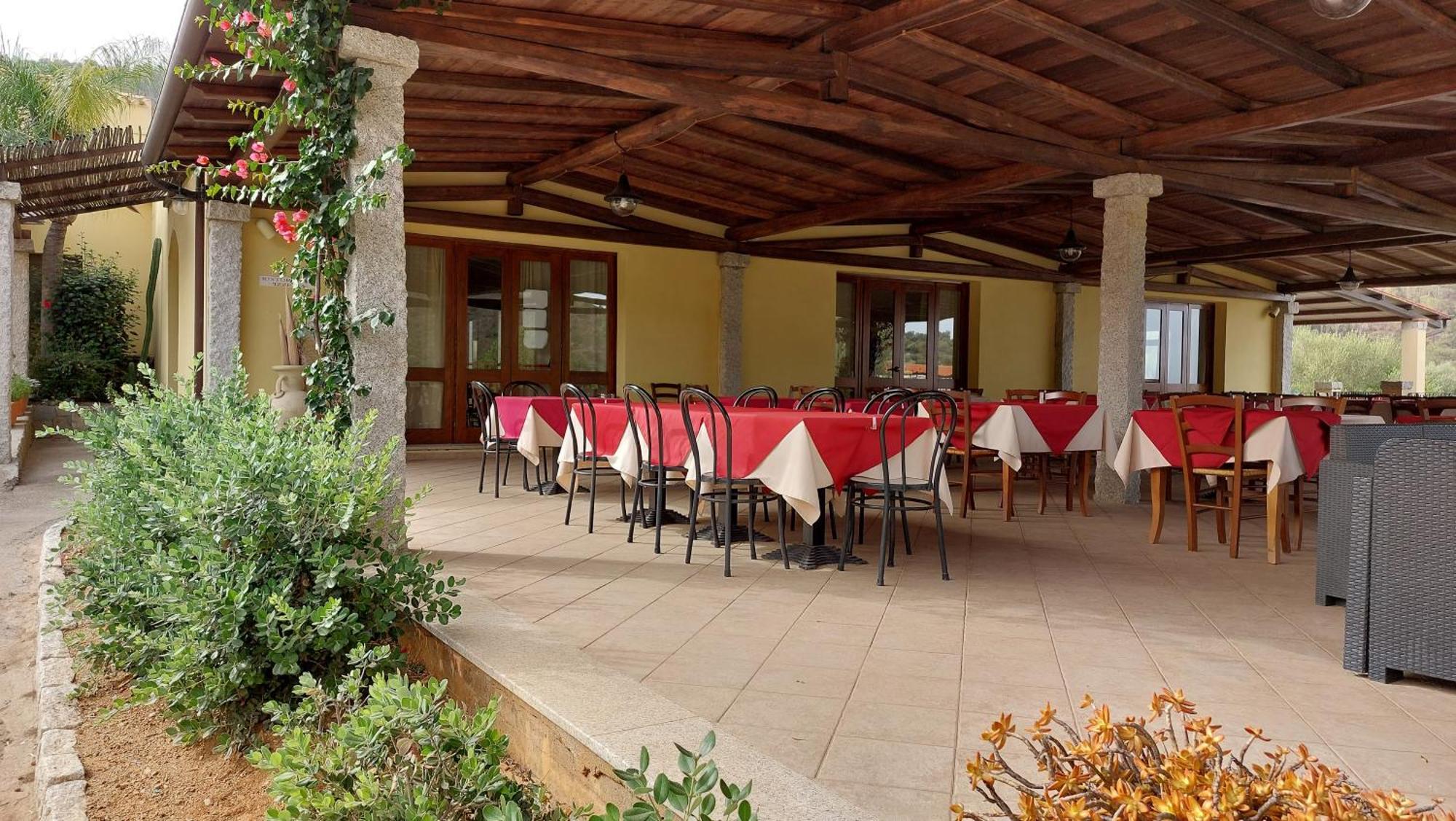 Hotel Cardedu Ngoại thất bức ảnh