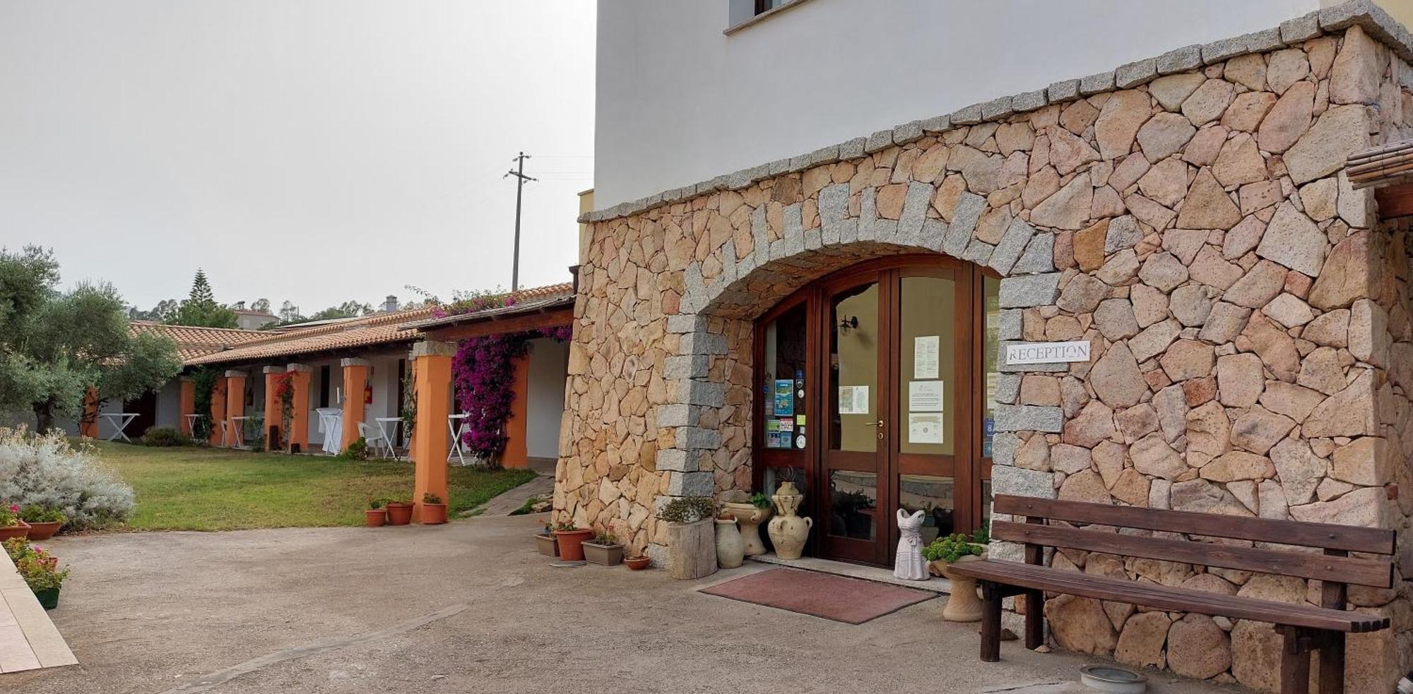 Hotel Cardedu Ngoại thất bức ảnh